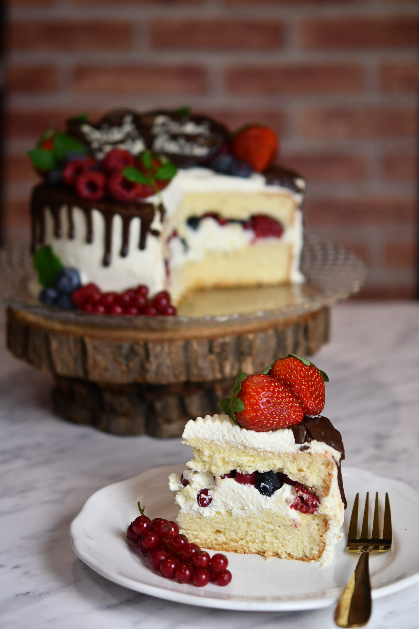 Fresh Fruit Cream Cake Klysa