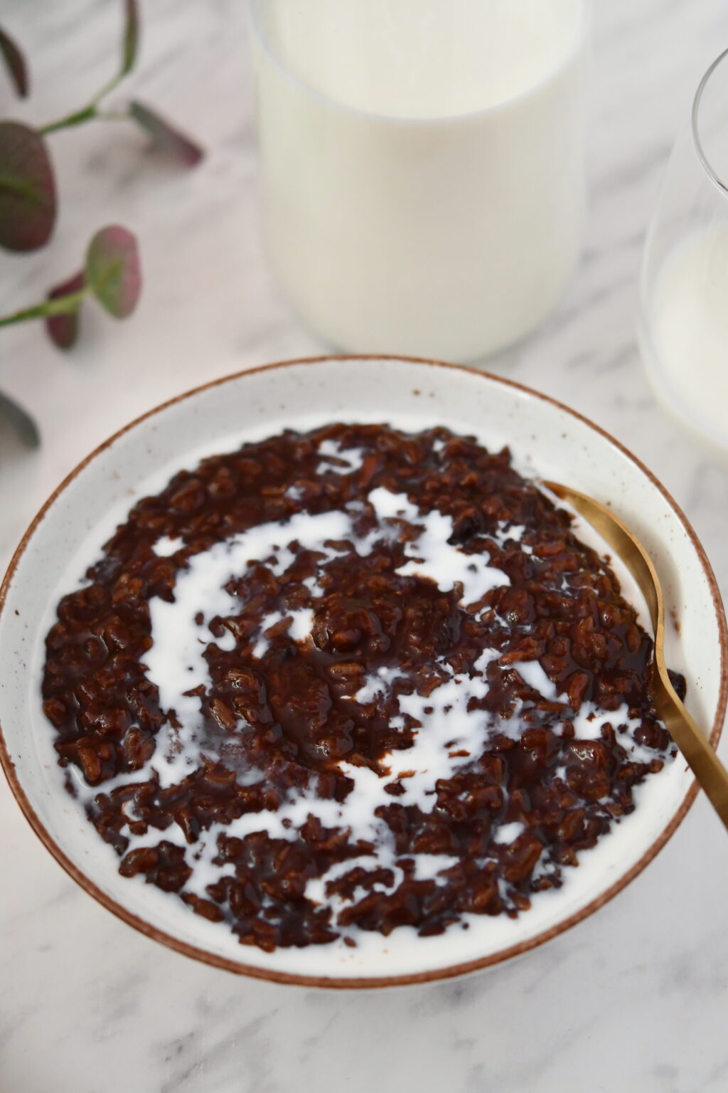 Champorado (Filipino Chocolate Rice Porridge) | Klysa
